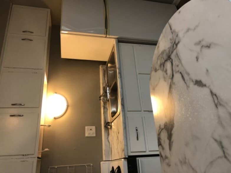 Building Photo - 1624 NW 5th St