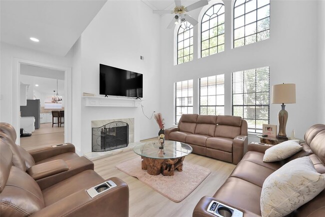 Building Photo - 1 Waterbrook Pl
