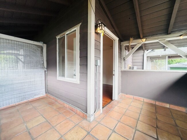 Building Photo - 1102 Westerly Terrace