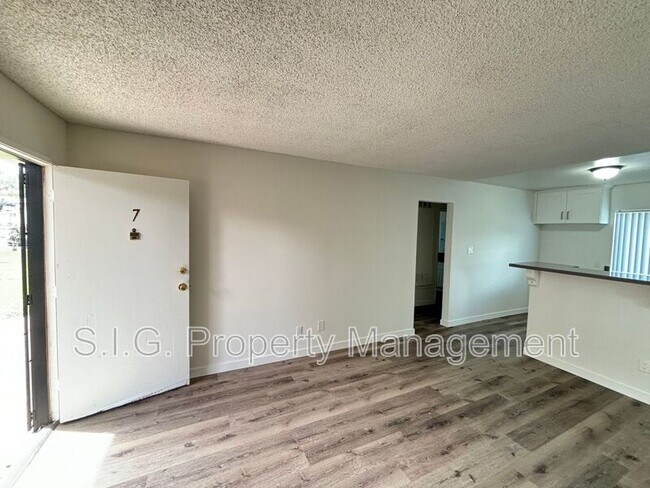 Building Photo - 10560 Sherman Grove