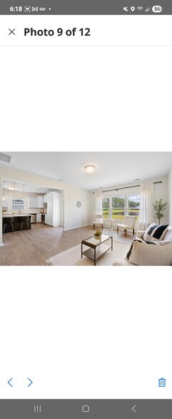 Living room - 410 Avocet Dr