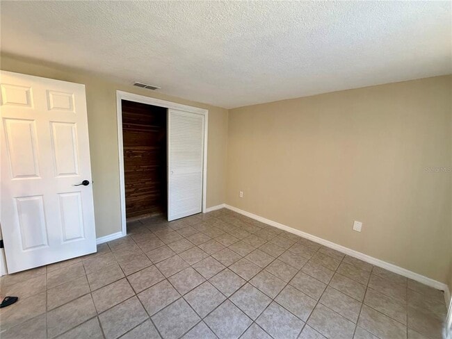 Building Photo - 3931 Claremont Dr