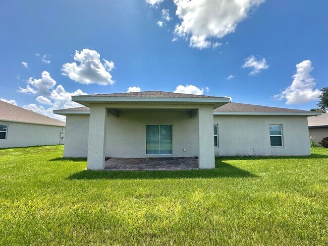 Building Photo - 624 Corrientes Cir
