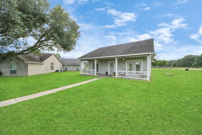 Building Photo - 4427 Pool Hill Rd