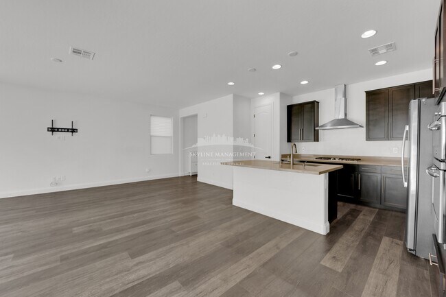 Building Photo - 12549 Lylan Ridge St