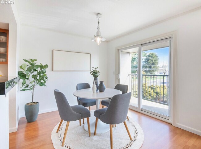 Building Photo - 6600 SE Division St