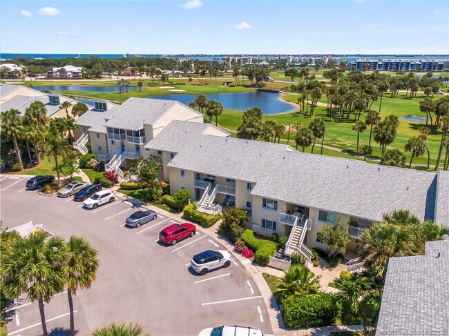 Building Photo - 5571 NE Gulfstream Way