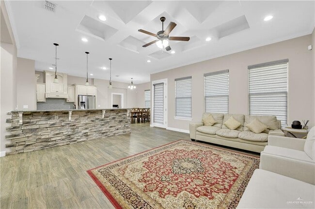 Building Photo - 33 Colvin Ave