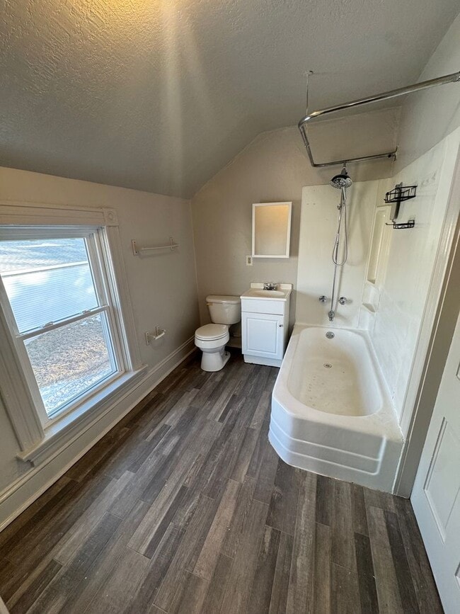 Building Photo - 1620 Jessie Ave