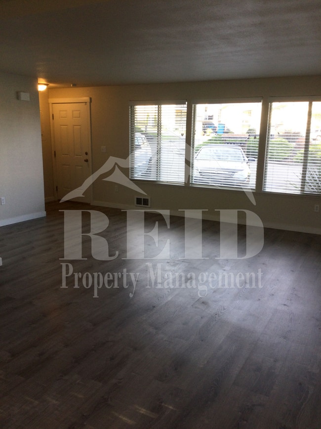 Building Photo - 2609 25th St