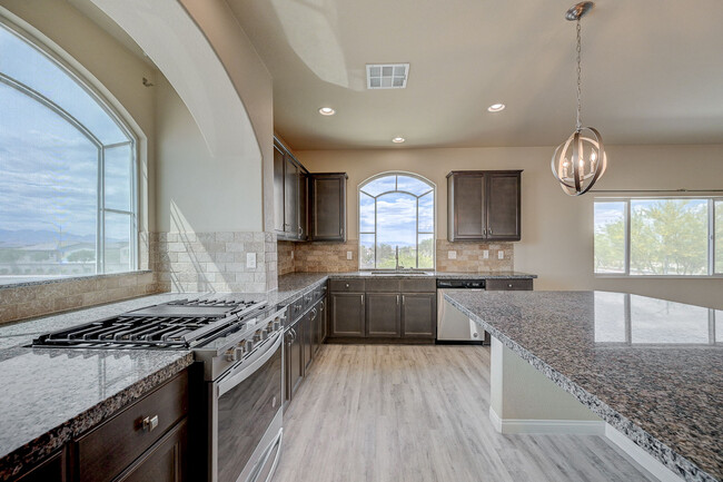 Building Photo - 706 Eros Ct
