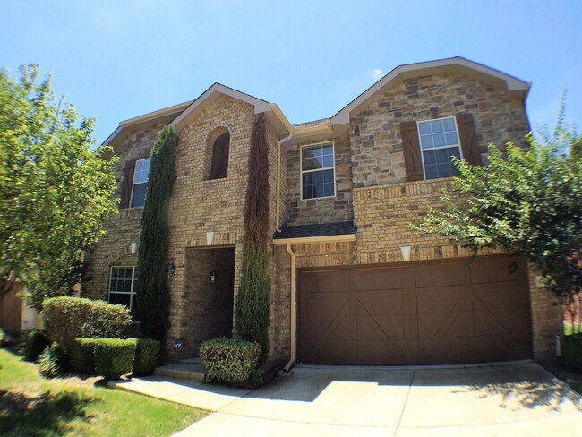 Primary Photo - Newly Updated Expansive 5 Bedroom 3.5 Bath...