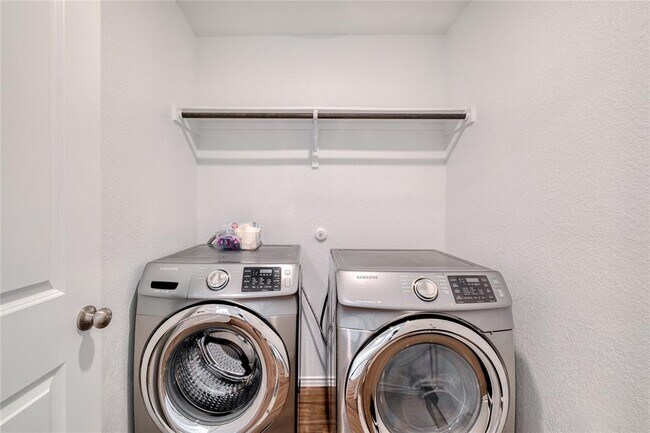 Building Photo - 3212 Ancira Pl