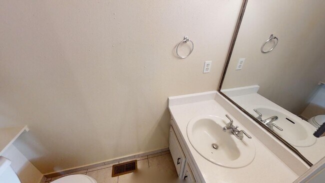 Building Photo - 5549 Dunbar Ct
