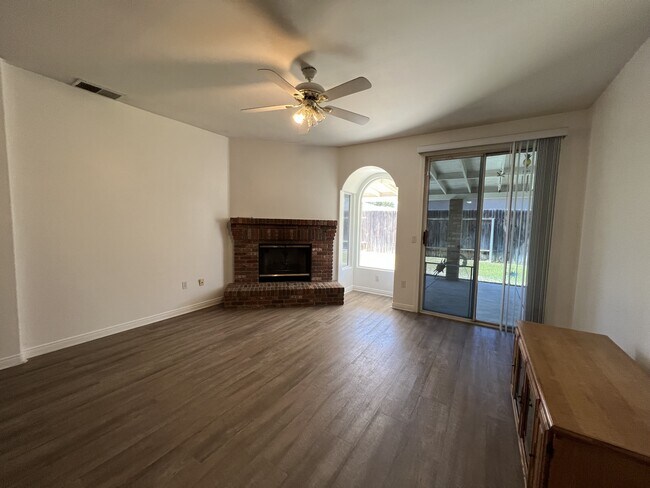 Building Photo - 9708 Bossa Nova Ct