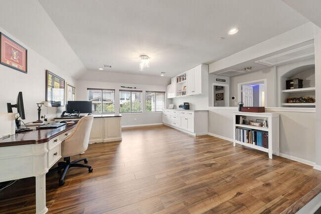 Building Photo - Stunning Home with Pool Now Available in t...