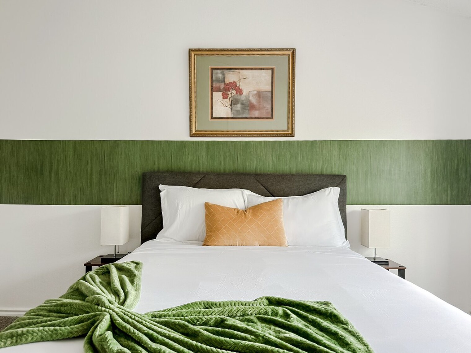 Building Photo - 1071 Clayton Ln