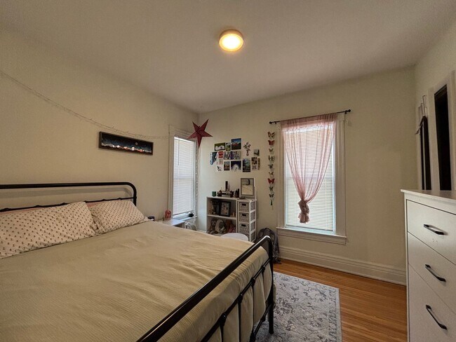 Building Photo - Single Family Home In The Park Ave Neighborhood!