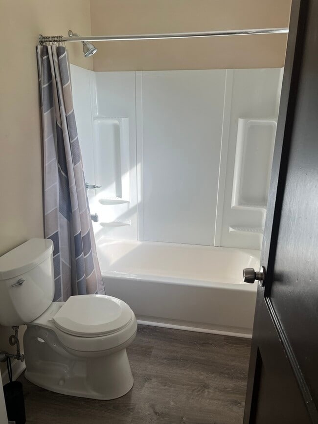 Building Photo - 7375 Coon Trail Rd