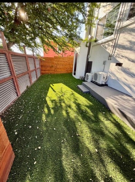 Building Photo - 3140 Cazador St