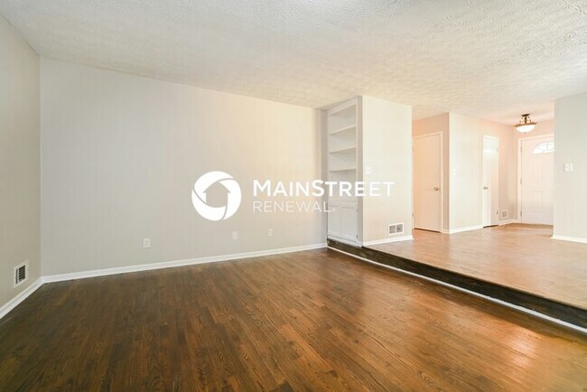 Building Photo - 3 Bedroom Pet-Friendly Home in Jonesboro, GA with Main Street Renewal