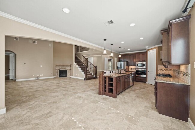 Building Photo - 28223 Red Shady Oaks Dr