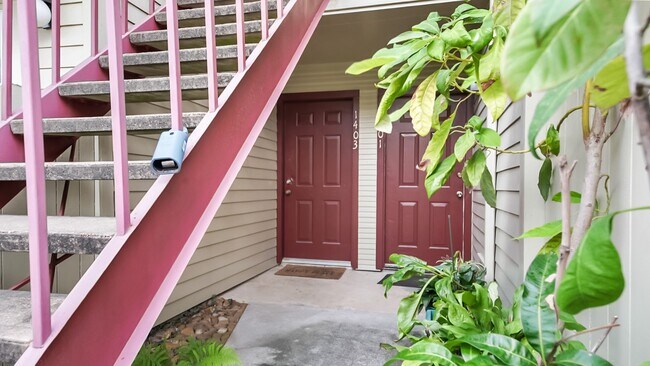 Building Photo - 2120 El Paseo St