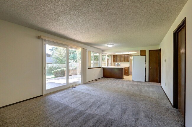 Building Photo - Beautiful View-Quiet Twin Lakes Neighborhood