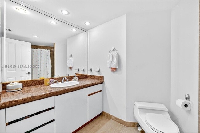 Building Photo - 2127 Brickell Ave