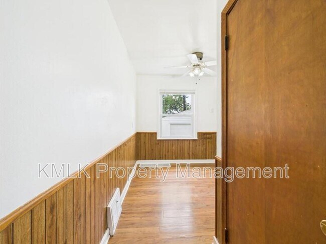 Building Photo - 636 Lurie Ave