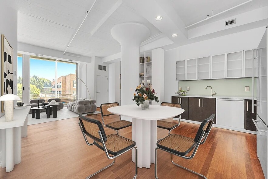 Building Photo - 99 Gold St