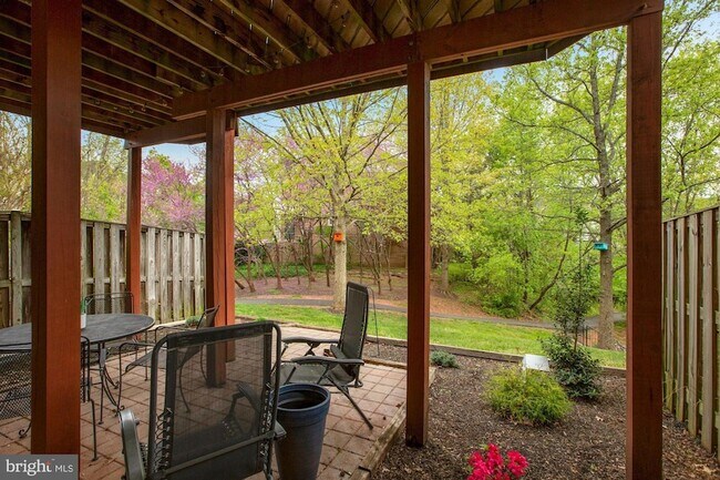 Building Photo - 47675 Loweland Terrace