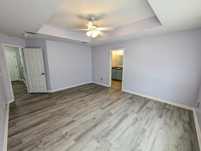 Building Photo - 8601 Laredo St