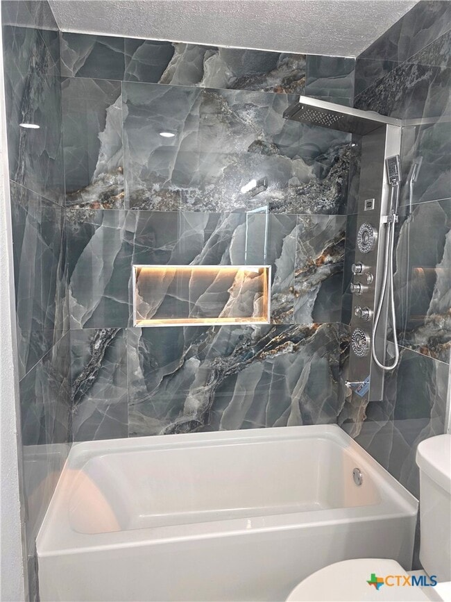 Building Photo - 303 Erby Ave