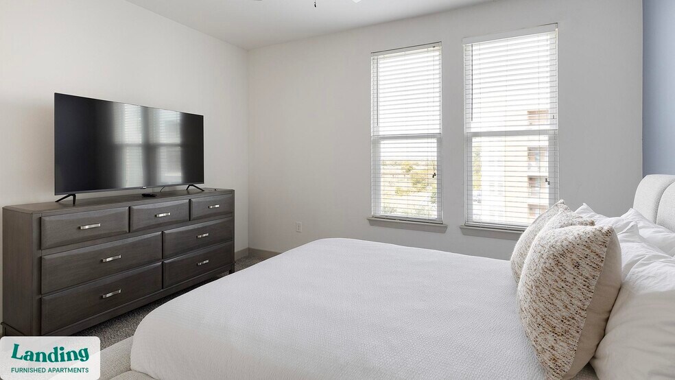 Building Photo - 1852 E Northside Dr