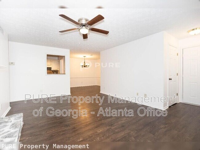 Building Photo - 2408 Country Park Dr