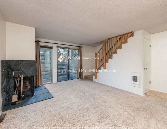 Building Photo - Mtn Park Oasis: Two Bedroom Townhome in La...