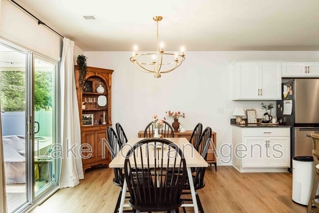 Building Photo - 2880 Sherrills Strm Dr