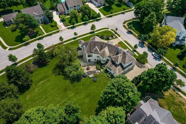 Building Photo - 4602 Sandwich Ct