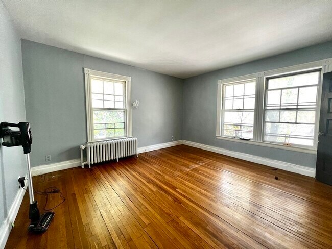 Building Photo - 57 Aspinwall Ave