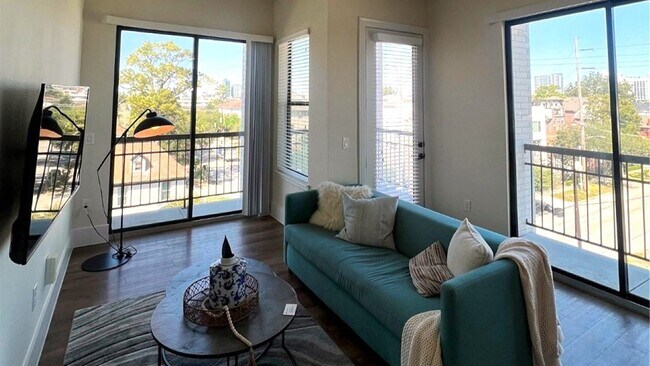 Building Photo - 1508 Blodgett St