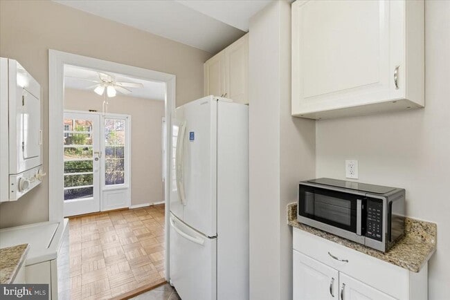 Building Photo - 1737 Preston Rd