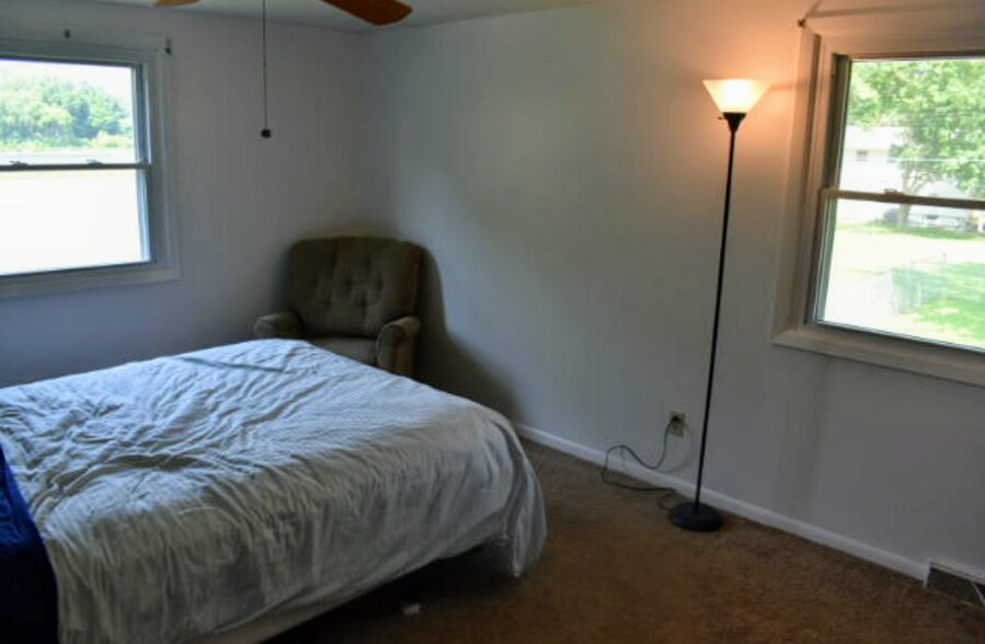 Building Photo - 220 OHIO ST