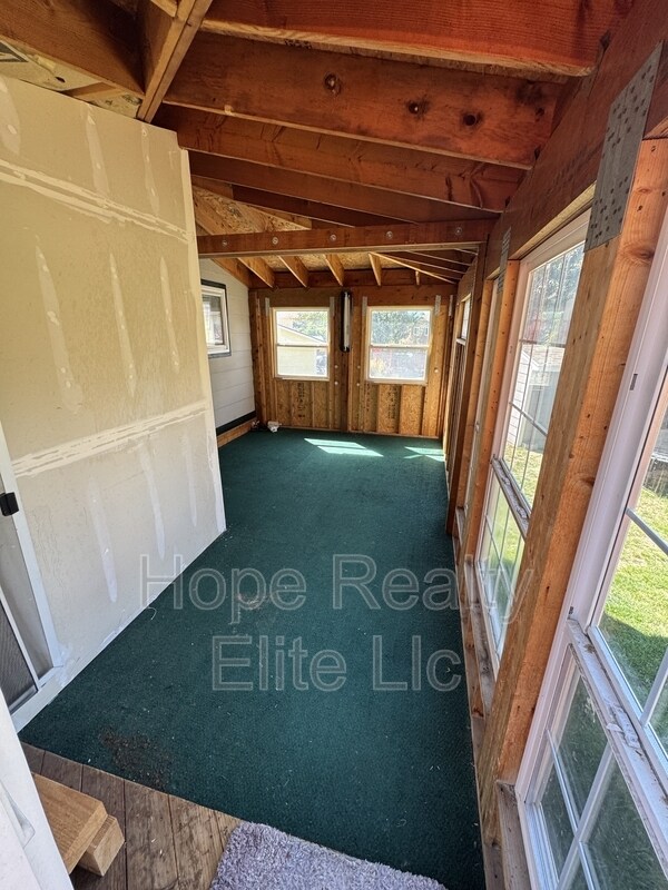 Building Photo - 6950 Sagewood Ct