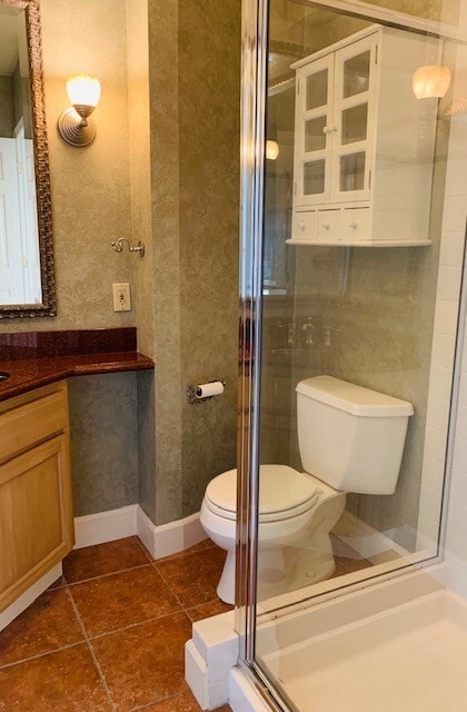 Building Photo - Stunning 2 Bedroom Townhouse Just Steps to...