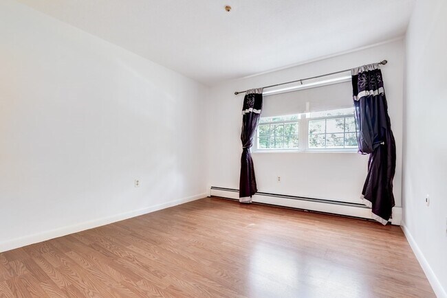 Building Photo - 50 Farrwood Ave
