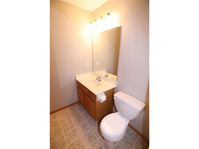 Building Photo - 9476 Talon Ct