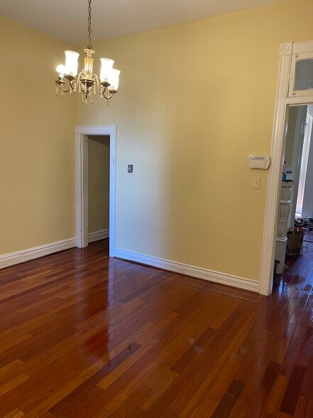 Dinner room - 2309 Avalon Ave