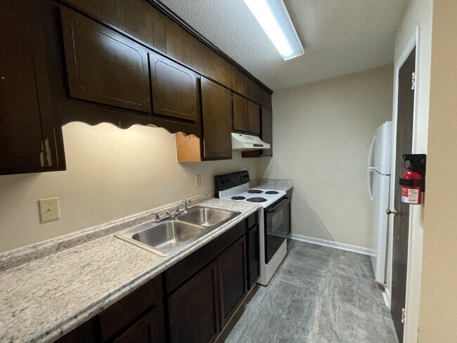 Building Photo - Apartment for Rent