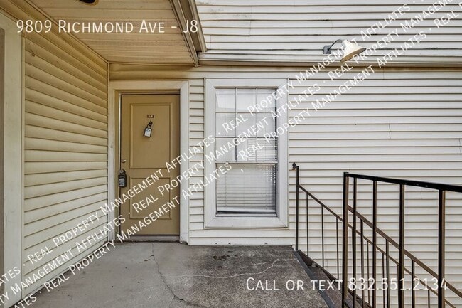 Building Photo - 9809 Richmond Ave.